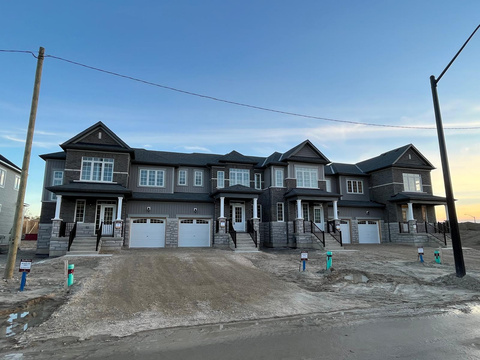 Wasaga Beach subdivision exterior