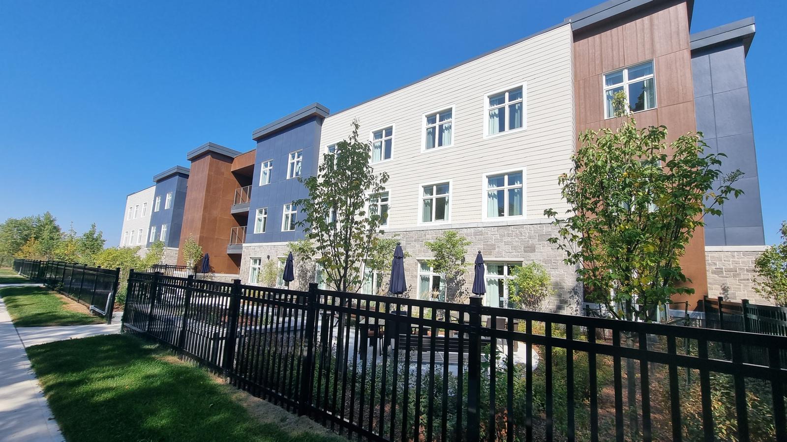 166 Lynden Road Brantford facade
