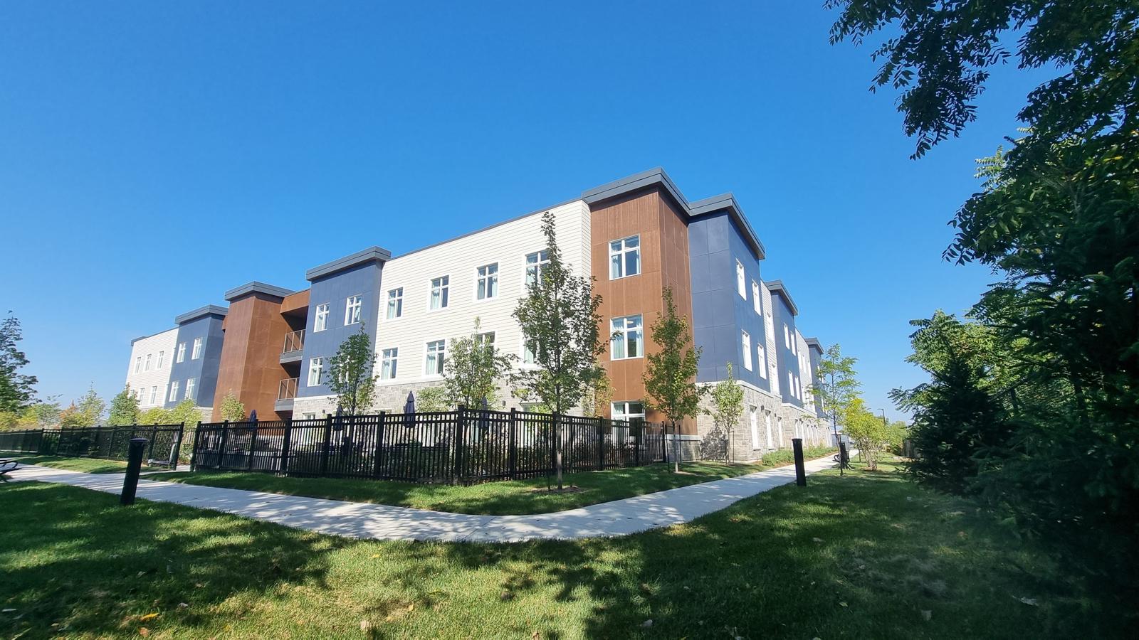 166 Lynden Road Brantford building